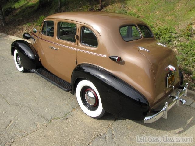 1937-oldsmobile-six-320.jpg