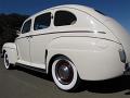 1941-ford-deluxe-048