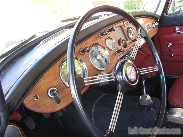 1959-mga-coupe-104.jpg