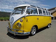 1966 Volkswagen 21 Window Deluxe Bus