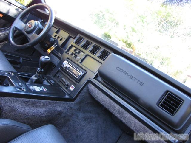 1986-chevrolet-corvette-convertible-024.jpg