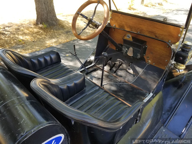 1913-ford-model-t-speedster-073.jpg