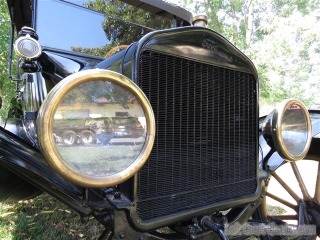1917-ford-model-t-touring-074.jpg