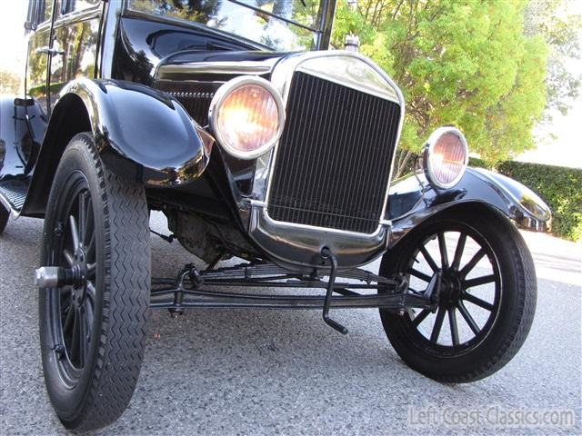 1926-ford-model-t-sedan-022.jpg
