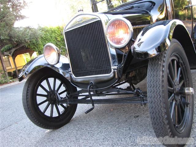 1926-ford-model-t-sedan-023.jpg
