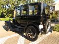 1926-ford-model-t-sedan-011