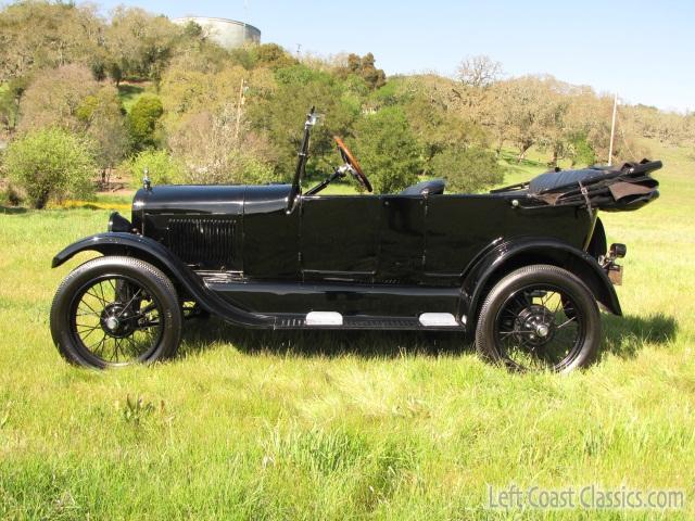 1926-ford-model-t-touring-014.jpg