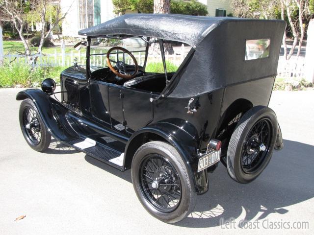 1926-ford-model-t-touring-016.jpg