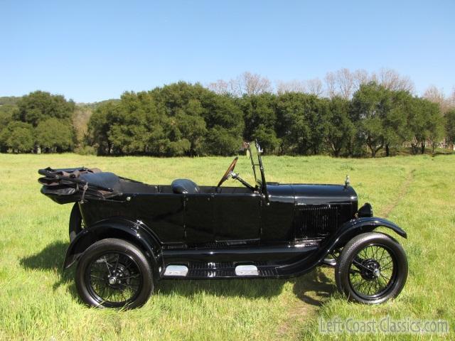1926-ford-model-t-touring-031.jpg