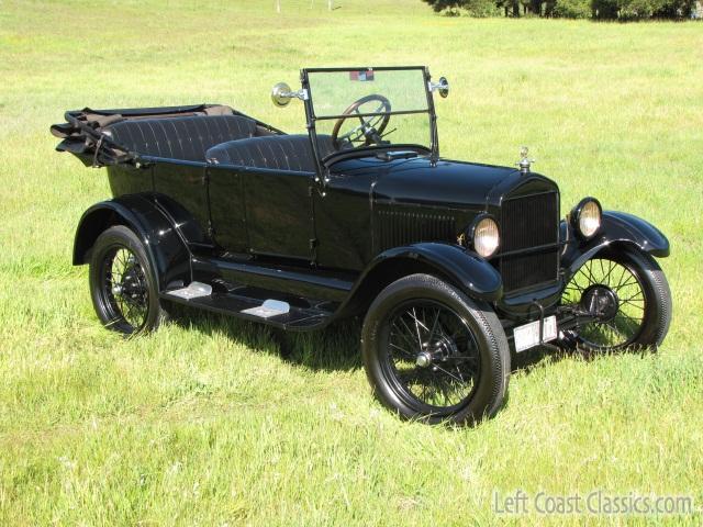 1926-ford-model-t-touring-035.jpg