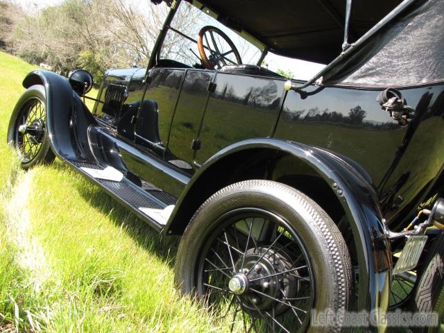 1926-ford-model-t-touring-046.jpg