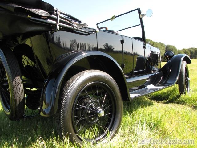 1926-ford-model-t-touring-047.jpg