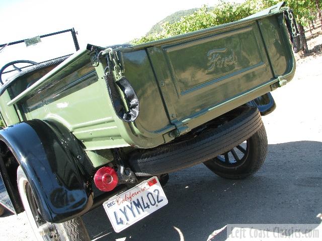 1926-ford-model-t-pickup-8136.jpg