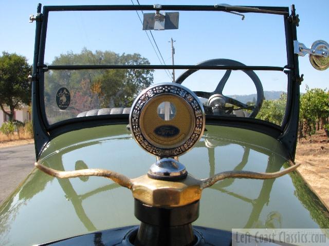 1926-ford-model-t-pickup-8190.jpg