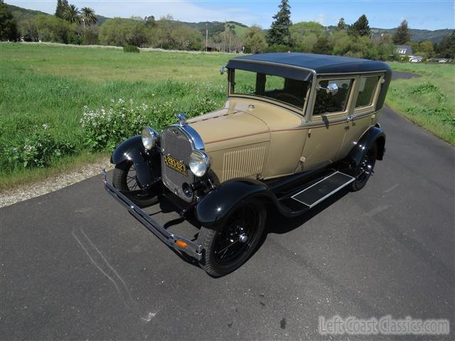 1928-ford-model-a-fordor-006.jpg