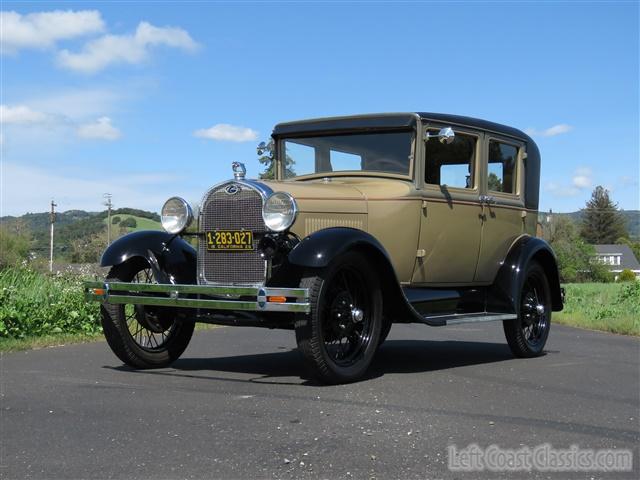 1928-ford-model-a-fordor-011.jpg