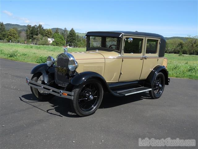 1928-ford-model-a-fordor-014.jpg