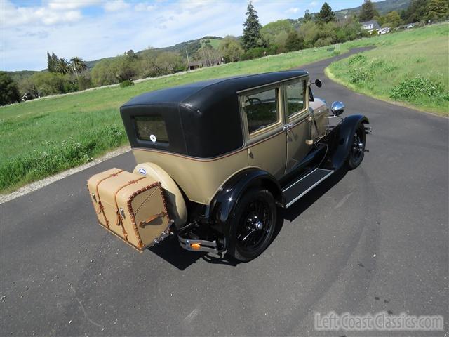 1928-ford-model-a-fordor-036.jpg