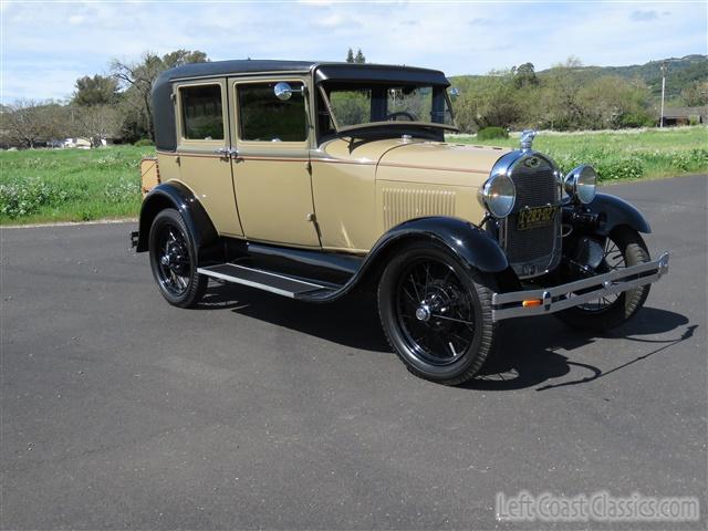 1928-ford-model-a-fordor-041.jpg