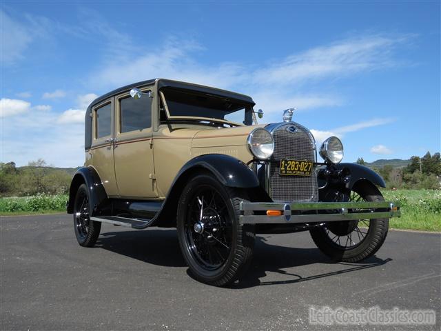 1928-ford-model-a-fordor-047.jpg