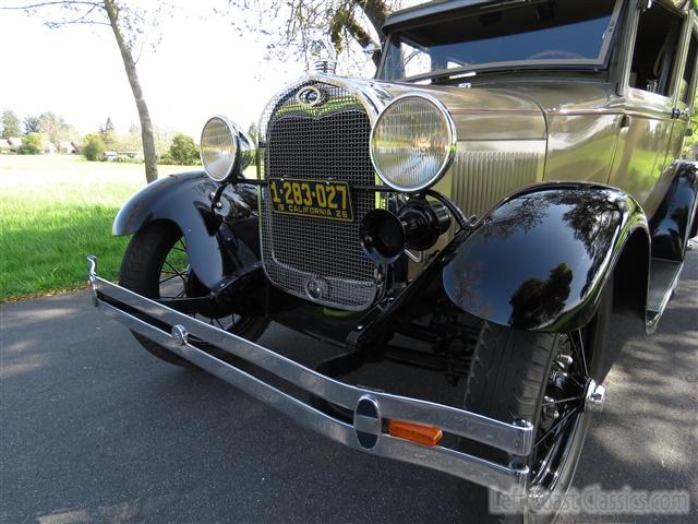 1928-ford-model-a-fordor-070.jpg
