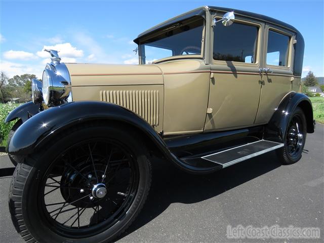 1928-ford-model-a-fordor-105.jpg