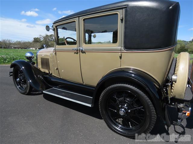 1928-ford-model-a-fordor-109.jpg