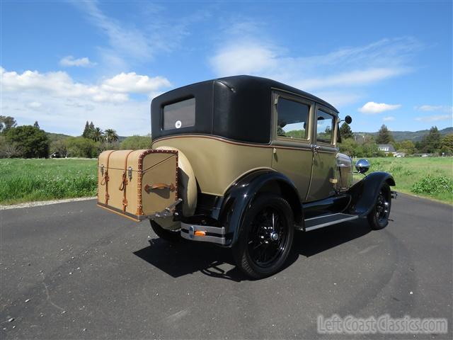 1928-ford-model-a-fordor-272.jpg