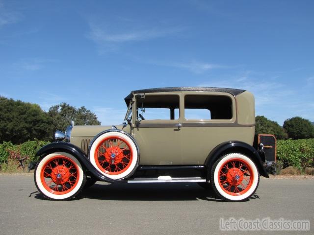 1929-ford-model-a-tudor-sedan-077.jpg