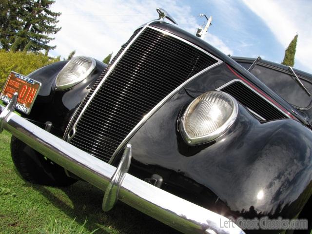 1937-ford-coupe-540.jpg