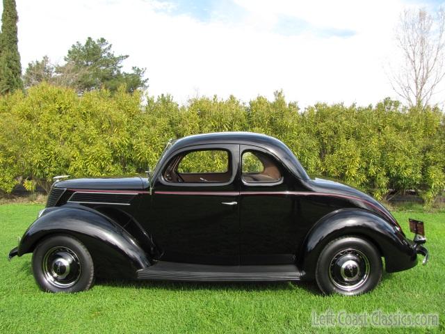 1937-ford-coupe-580.jpg