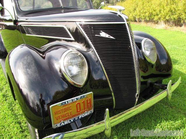 1937-ford-coupe-698.jpg