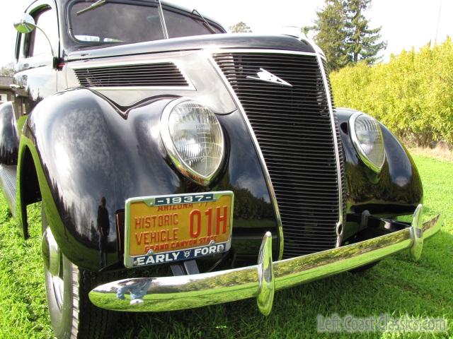 1937-ford-coupe-700.jpg