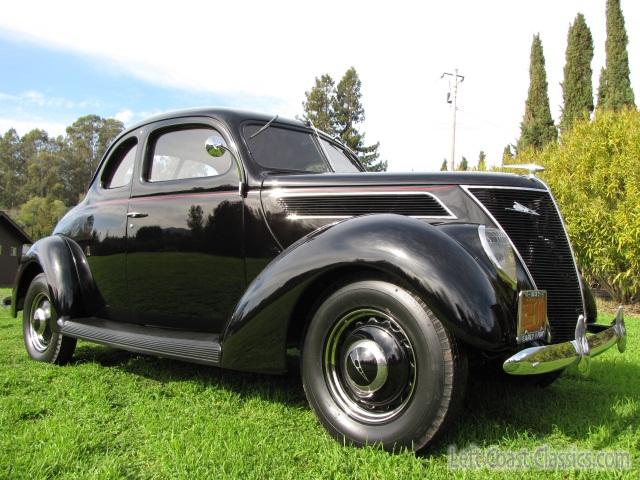 1937-ford-coupe-709.jpg