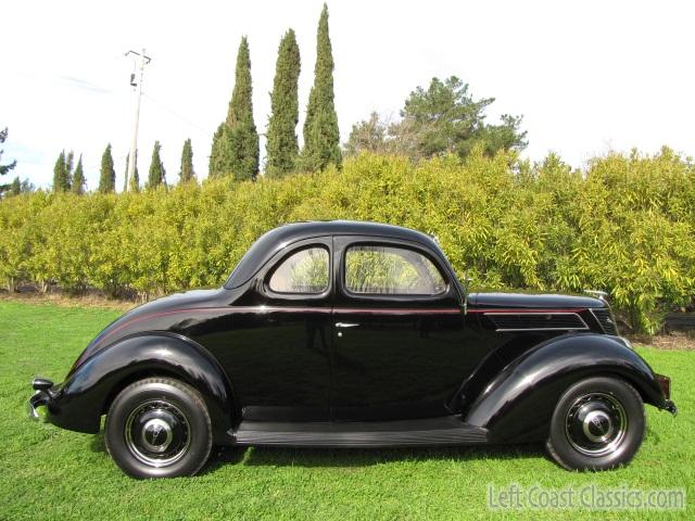 1937-ford-coupe-728.jpg