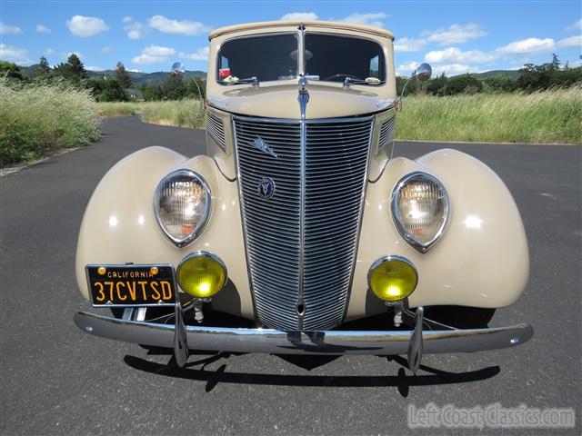 1937-ford-deluxe-convertible-003.jpg