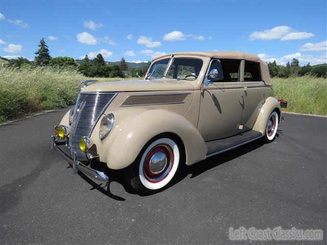 1937-ford-deluxe-convertible-010.jpg