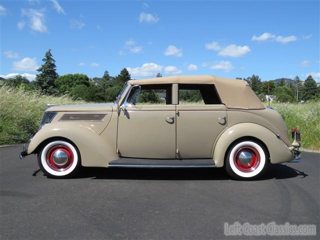 1937-ford-deluxe-convertible-017.jpg