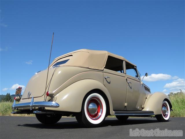 1937-ford-deluxe-convertible-044.jpg