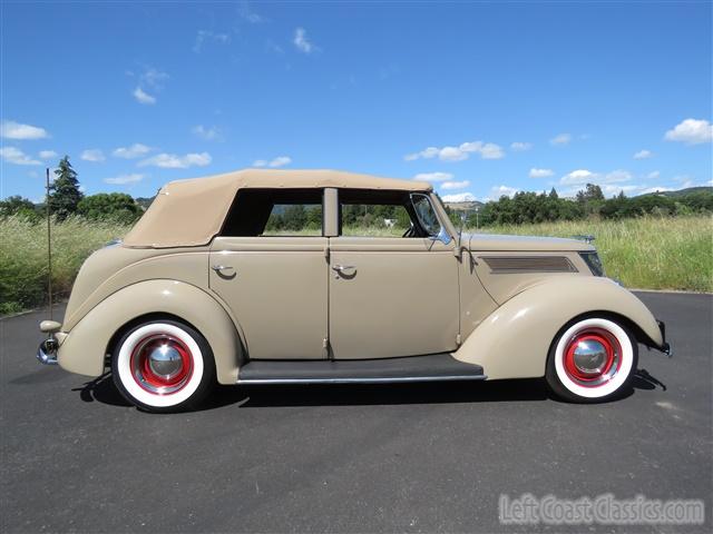 1937-ford-deluxe-convertible-050.jpg