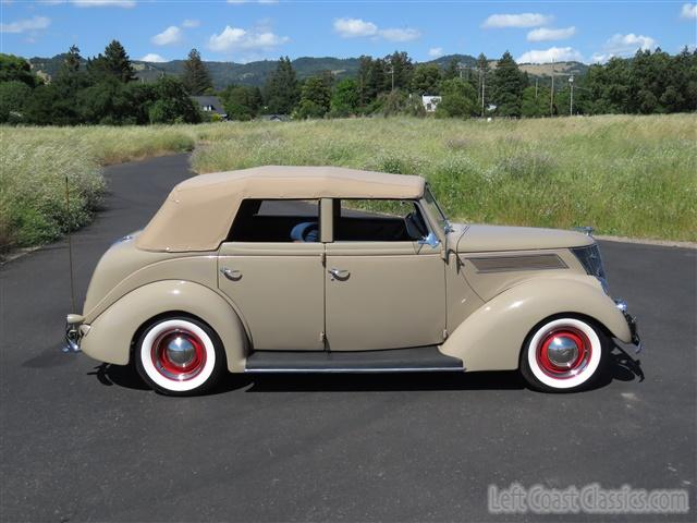 1937-ford-deluxe-convertible-055.jpg