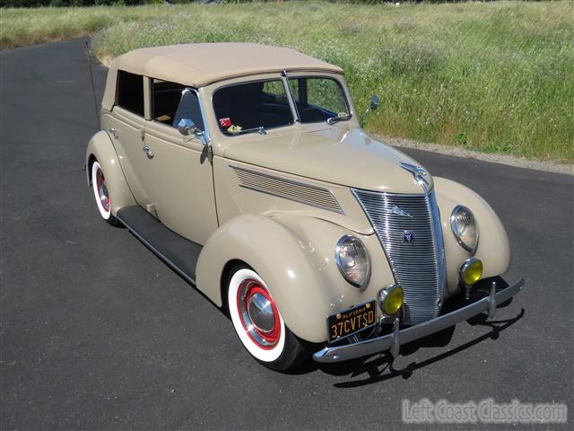 1937-ford-deluxe-convertible-059.jpg