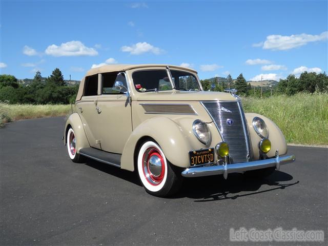 1937-ford-deluxe-convertible-061.jpg