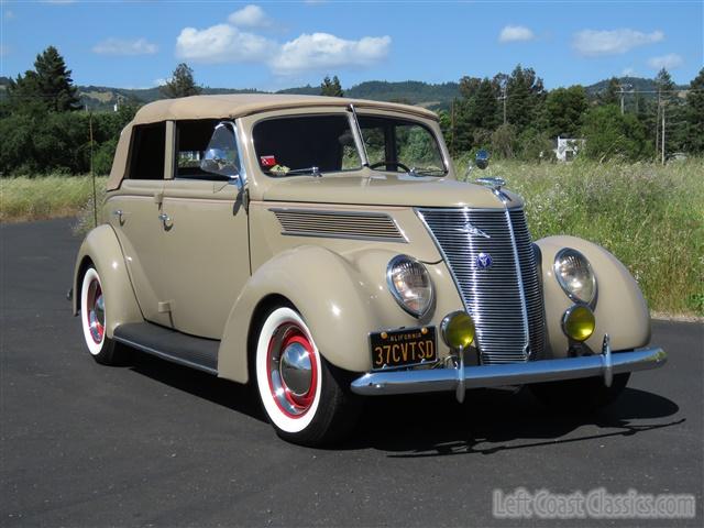 1937-ford-deluxe-convertible-064.jpg