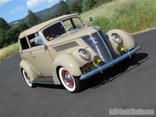 1937-ford-deluxe-convertible-065.jpg