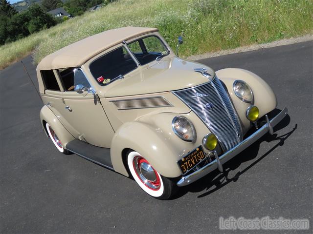 1937-ford-deluxe-convertible-067.jpg