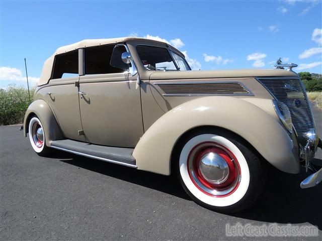 1937-ford-deluxe-convertible-100.jpg