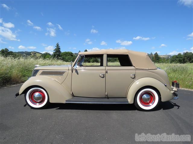 1937-ford-deluxe-convertible-246.jpg