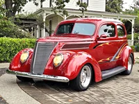 1937 Ford Tudor Hot Rod