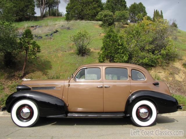 1937-oldsmobile-six-310.jpg